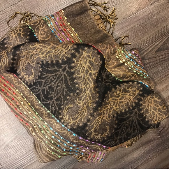 Beautiful Earthtone Scarf - Picture 3 of 6